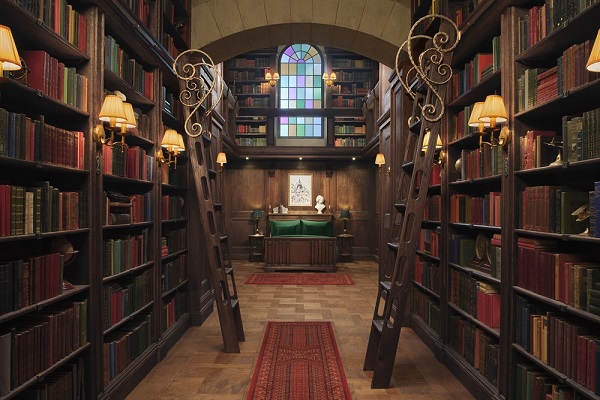 에어비앤비 세인트폴 대성당의 '숨겨진 도서관' 이미지